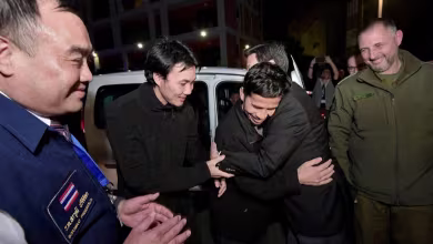 Thai foreign minister meets 2 hostages released by Hamas