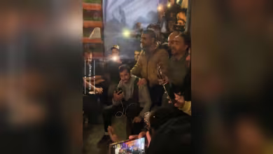 Watch: Palestinian journalists sing amid heavy fighting in Khan Younis