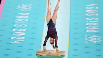 Jade Carey rallies back on vault during qualification