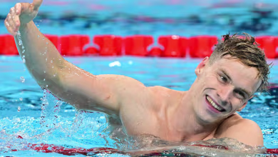 Hungary's Hubert Kós battles back for 200m backstroke gold