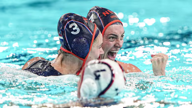U.S. falls to Netherlands, ends 24 year medal streak
