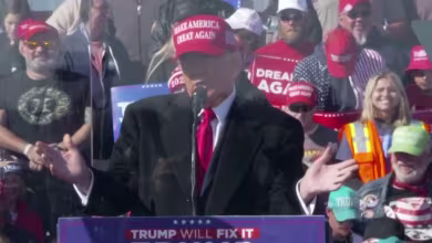 Trump makes violent comment about 'fake news'