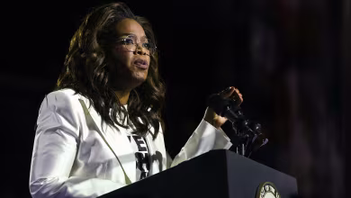 Oprah rallies with first-time voters in final push for Harris