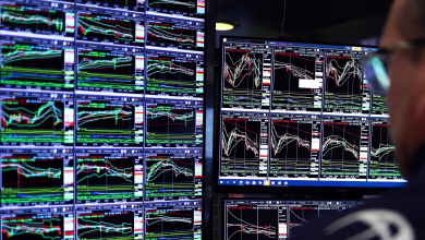 Dow plunges nearly 900 points amid recession fears