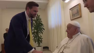 Pope Francis meets Vance, delivers Easter message