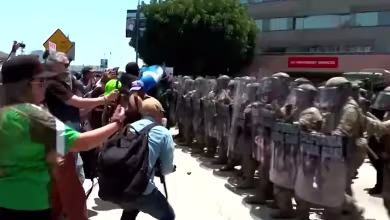 Anti-ICE protesters clash with authorities in Los Angeles 