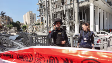 Iranian missile strikes Tel Aviv high rise building