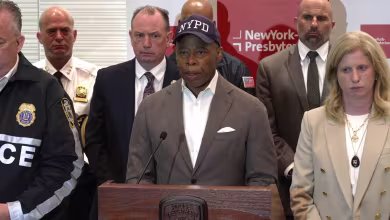 ‘He was saving lives’: NYC Mayor honors officer killed in shooting