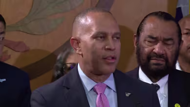 Jeffries accuses Texas Republicans of trying to 'rig the congressional map'