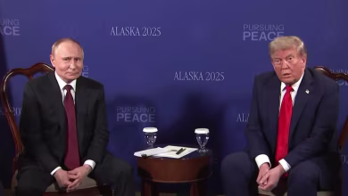 Trump and Putin briefly face cameras at beginning of Alaska summit