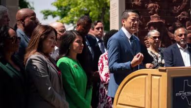 Texas Democratic lawmakers return to cheers and consequences