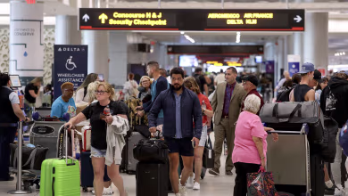 FAA freezes flight cuts at 6% as government shutdown ends