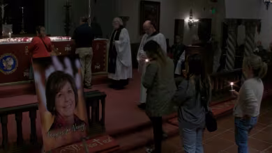Hundreds offer prayers following Nancy Guthrie’s disappearance