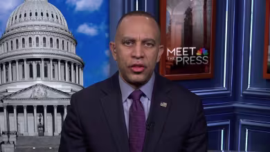 Hakeem Jeffries insists ‘American people deserve answers’ on Iran: Full interview