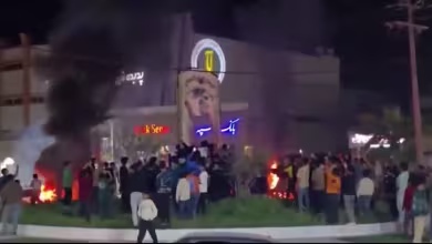 Crowd topples Ayatollah monument in southern Iran