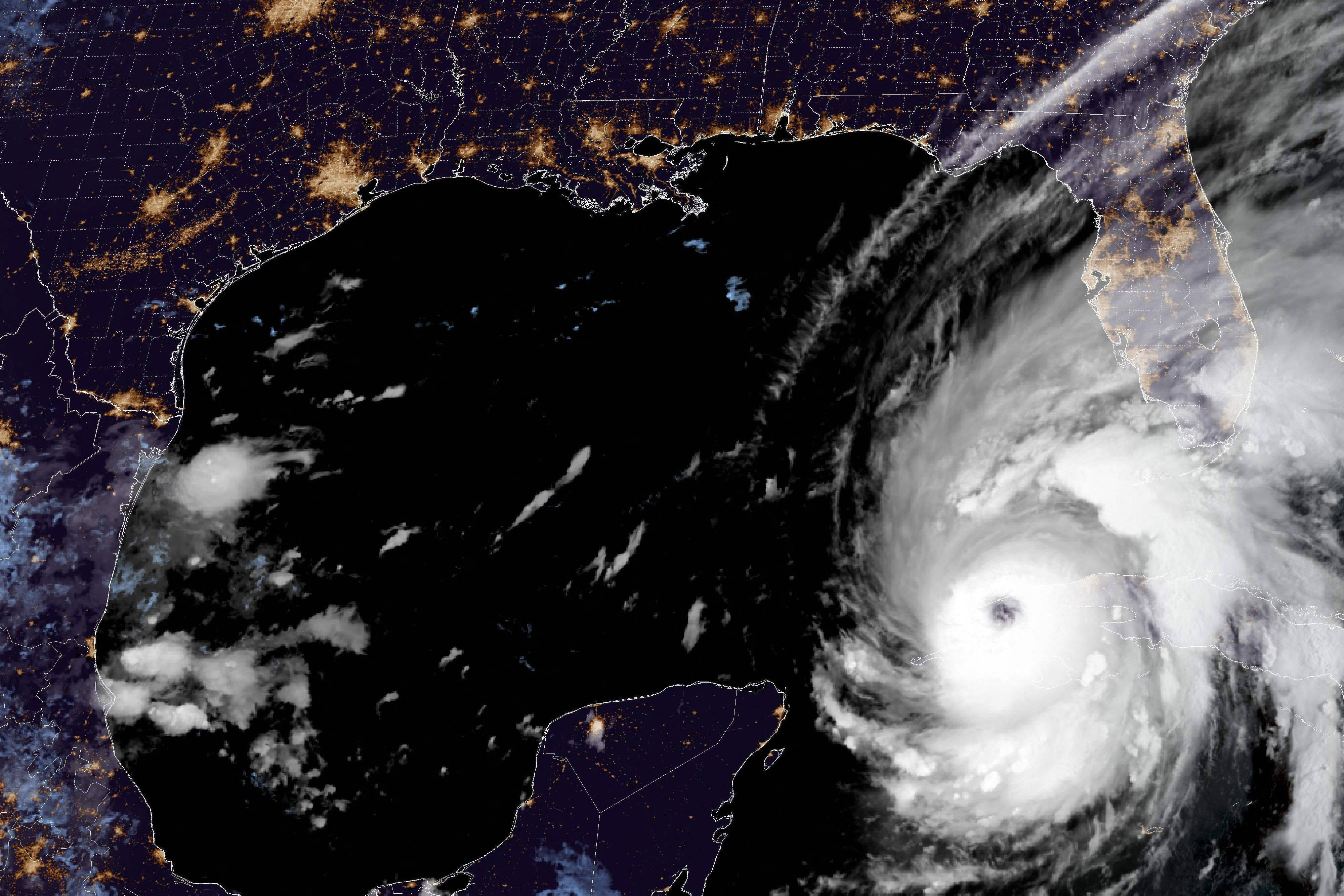 Image: WEATHER-HURRICANE-IAN