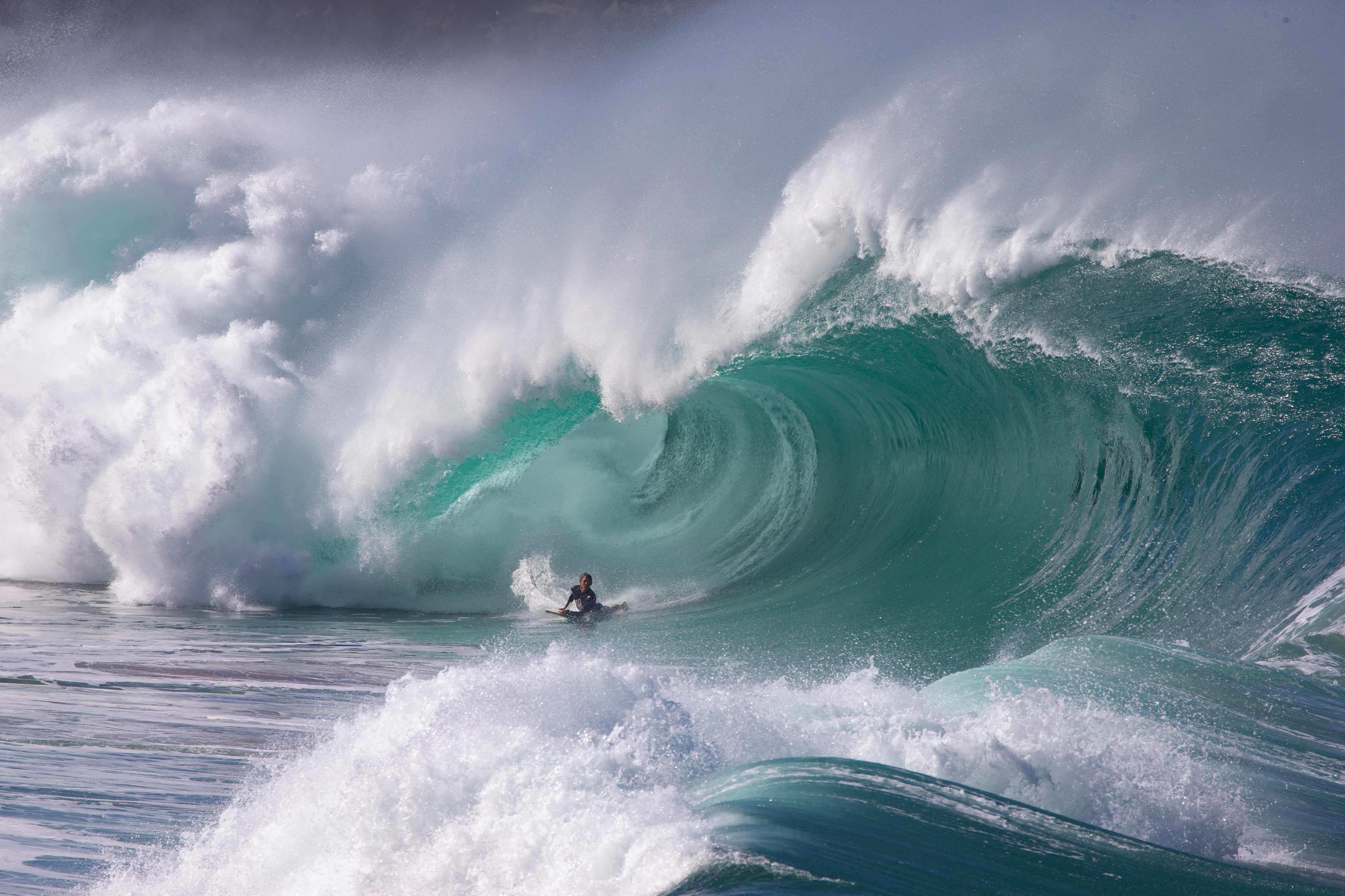 Image: TOPSHOT-US-SURFING-BANZAI-PIPELINE