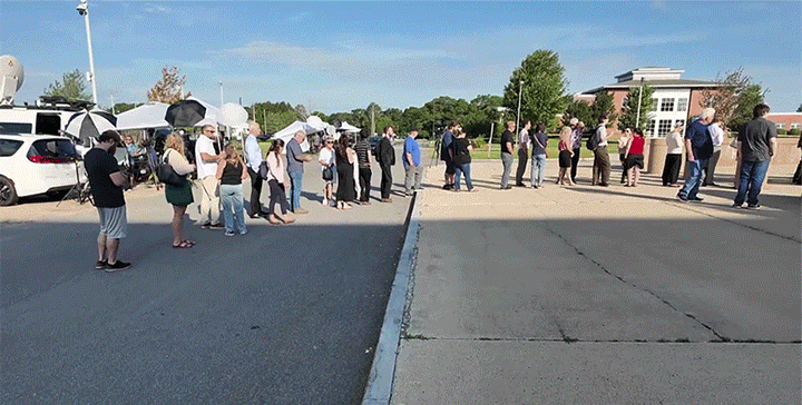Specators lined up outside the courthouse for the trial of Lindsay Clancy on Aug. 27, 2026.