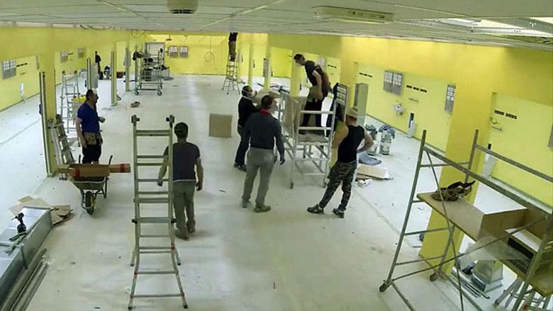 Timelapse: Watch Italy crew build intensive care unit in 8 days