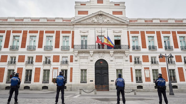 Madrid holds moment of silence to pay tribute to coronavirus victims