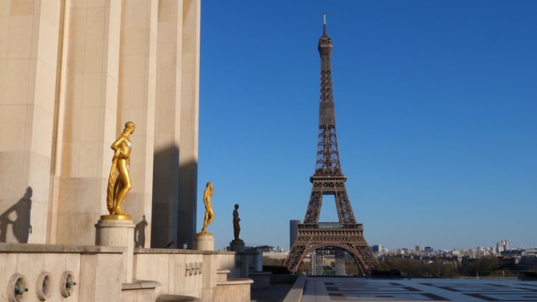 Deserted Paris streets show the full effect of coronavirus lockdown