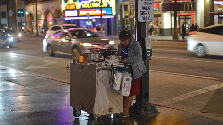 L.A. street vendors, banned from selling amid coronavirus, get lifeline from community group