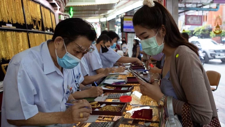 Thais cash in gold as coronavirus creates spike in prices