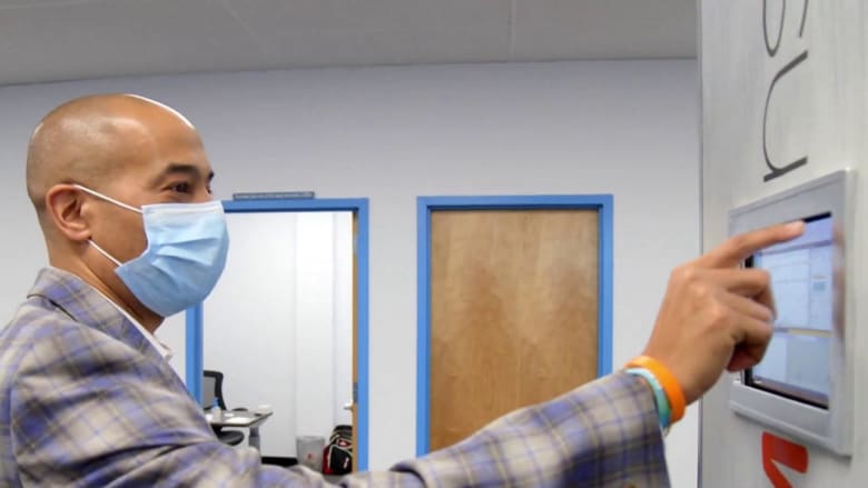 New tech screens hundreds an hour for possible coronavirus symptoms