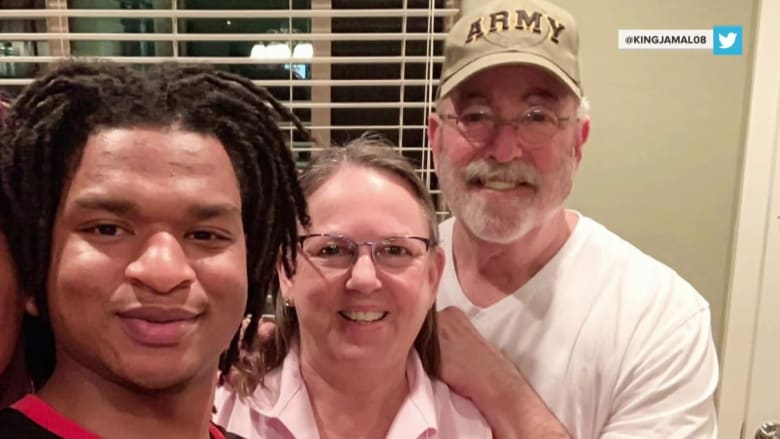 Husband of grandma who mistakenly invited teen to Thanksgiving dies of coronavirus