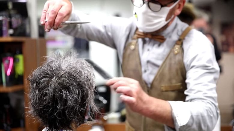 Hairdresser reopens for business the moment French lockdown eases