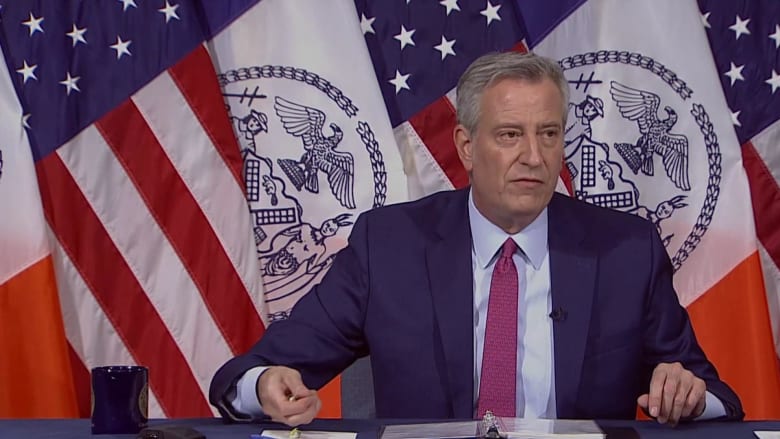 De Blasio calls on NYC to issue health benefits for families of fallen workers lost to COVID-19