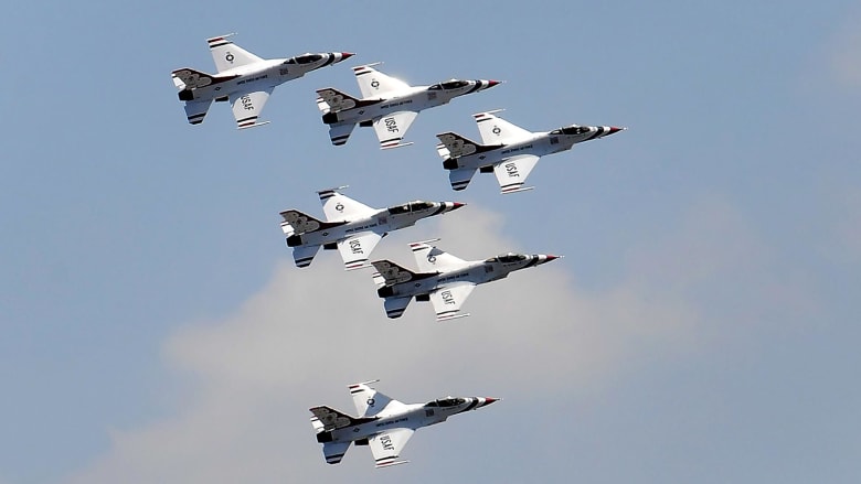 Thunderbirds fly over Los Angeles in tribute to coronavirus workers