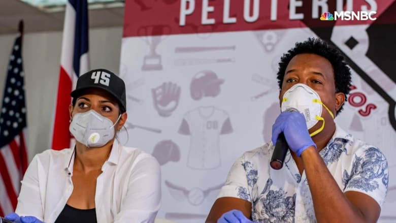 MLB Hall of Famer Pedro Martinez raises funds to fight coronavirus in Dominican Republic