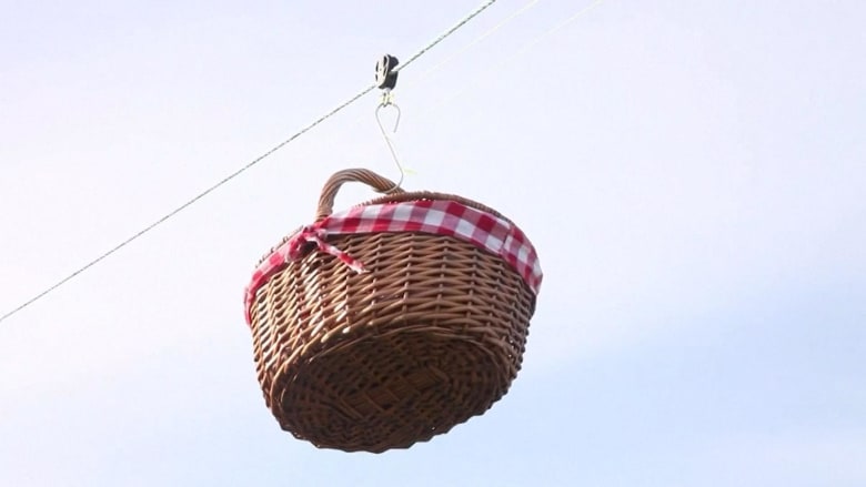 'Table for One' provides coronavirus-safe fine dining