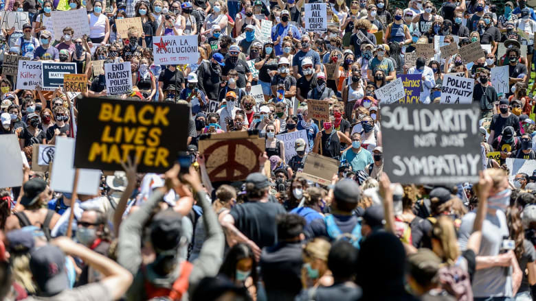 As crowds protest police violence, social distancing takes a back seat