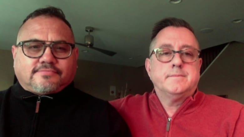 Texas couple loses six loved ones to Covid, urges families not to travel for holidays