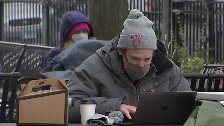 Chicago public schools reopen despite pushback from teachers