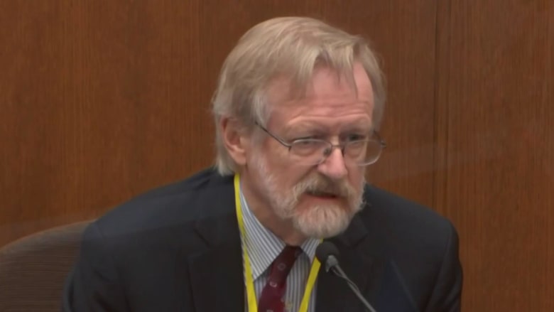 Pulmonologist captivates jurors with demonstrations, questions during witness testimony