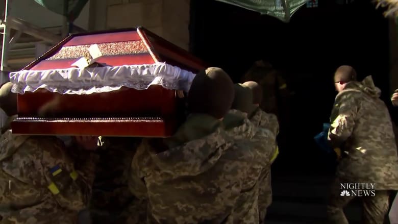 Ukrainians honor fallen soldiers