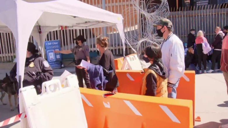 Ukrainians arrive at U.S.-Mexico border seeking asylum