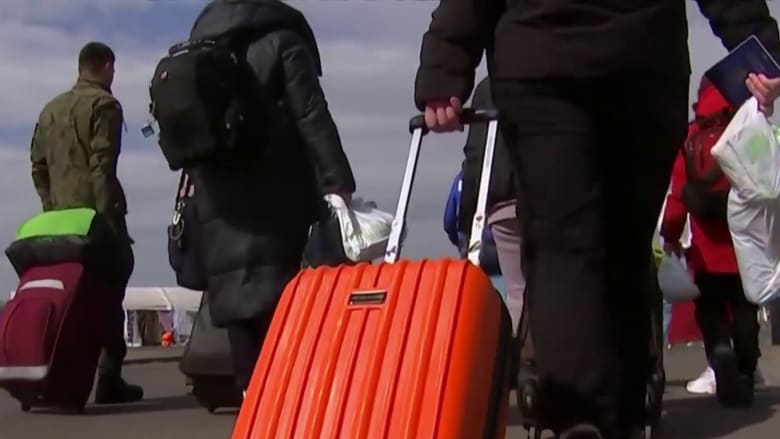 Ukrainian refugees crossing at the Polish border