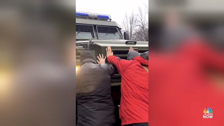 Ukrainians in captured cities rise up against Russian invaders