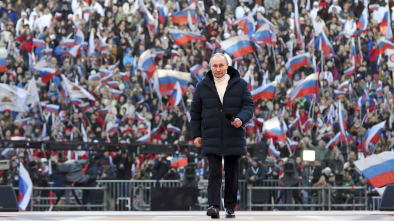 ‘Those storms will contribute to Russia’s glory’: Putin quotes national hero to packed stadium