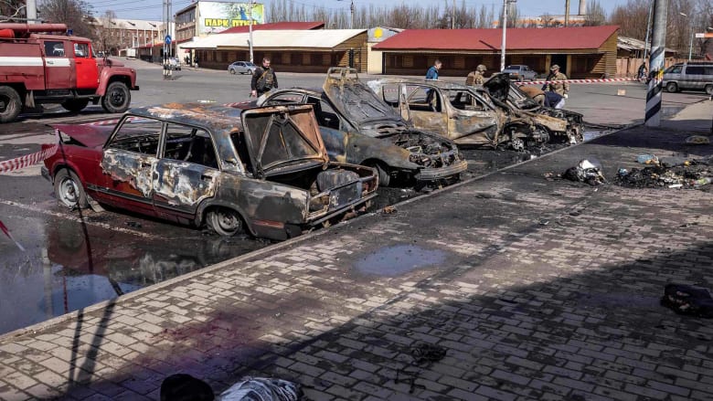 Reporter surveys scene of deadly railway station missile attack in Kramatorsk, Ukraine