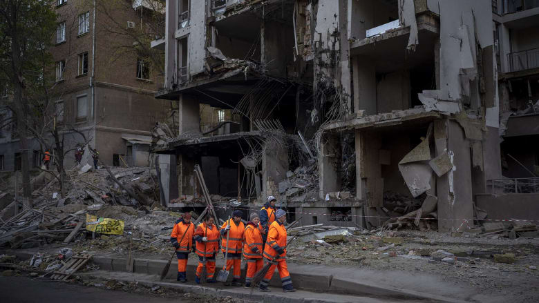 Mayor Klitschko warns Kyiv remains a target after at least 1 killed in attack