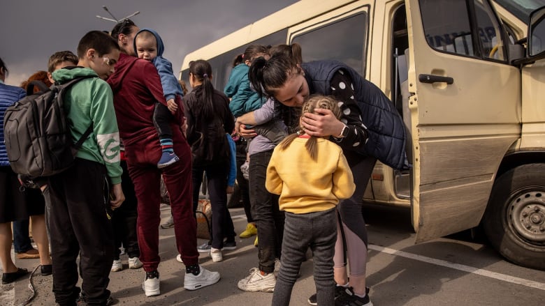 Ukrainian evacuees from Mariupol arriving in Zaporizhzhia
