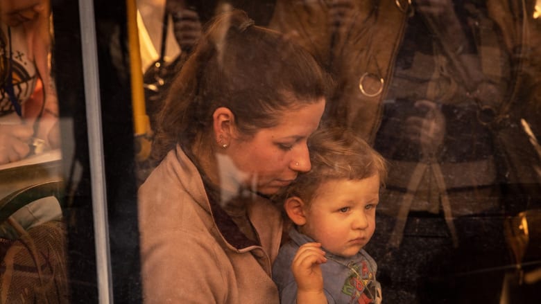 Ukrainian civilians make urgent escape from Mariupol steel plant