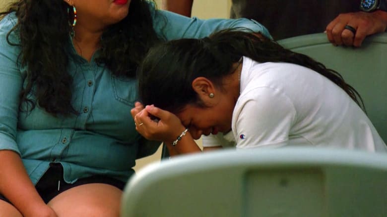 Uvalde's community comes together after Robb Elementary School mass shooting