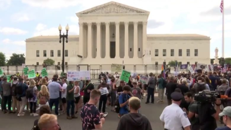 Supreme Court overturns Roe v. Wade