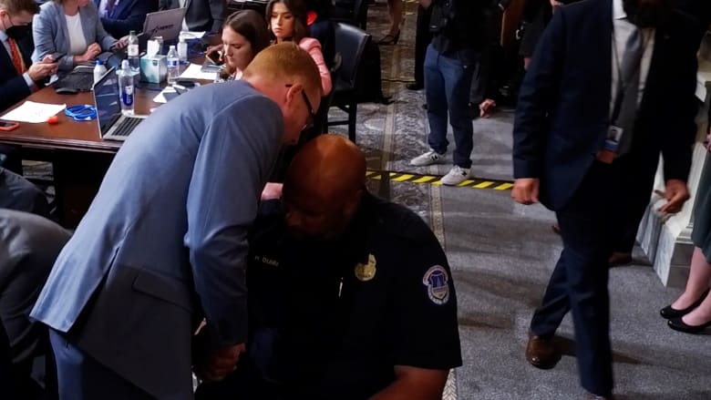 Man who stormed Capitol on Jan. 6 apologizes to officers